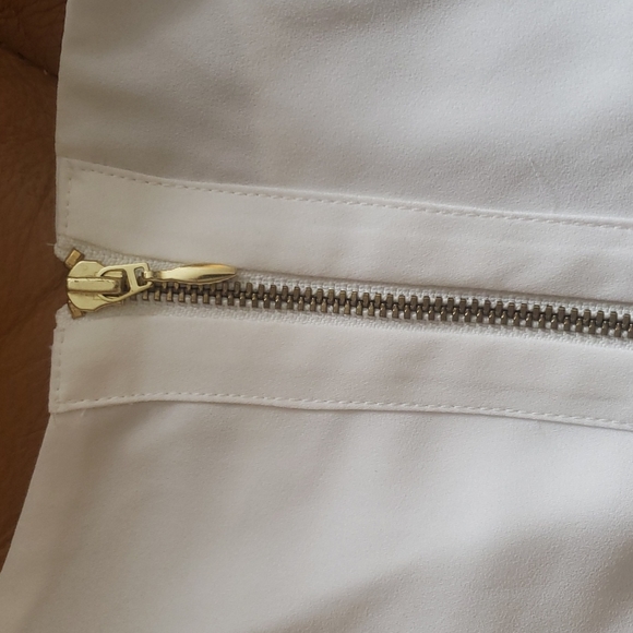 Top - Picture 3 of 9